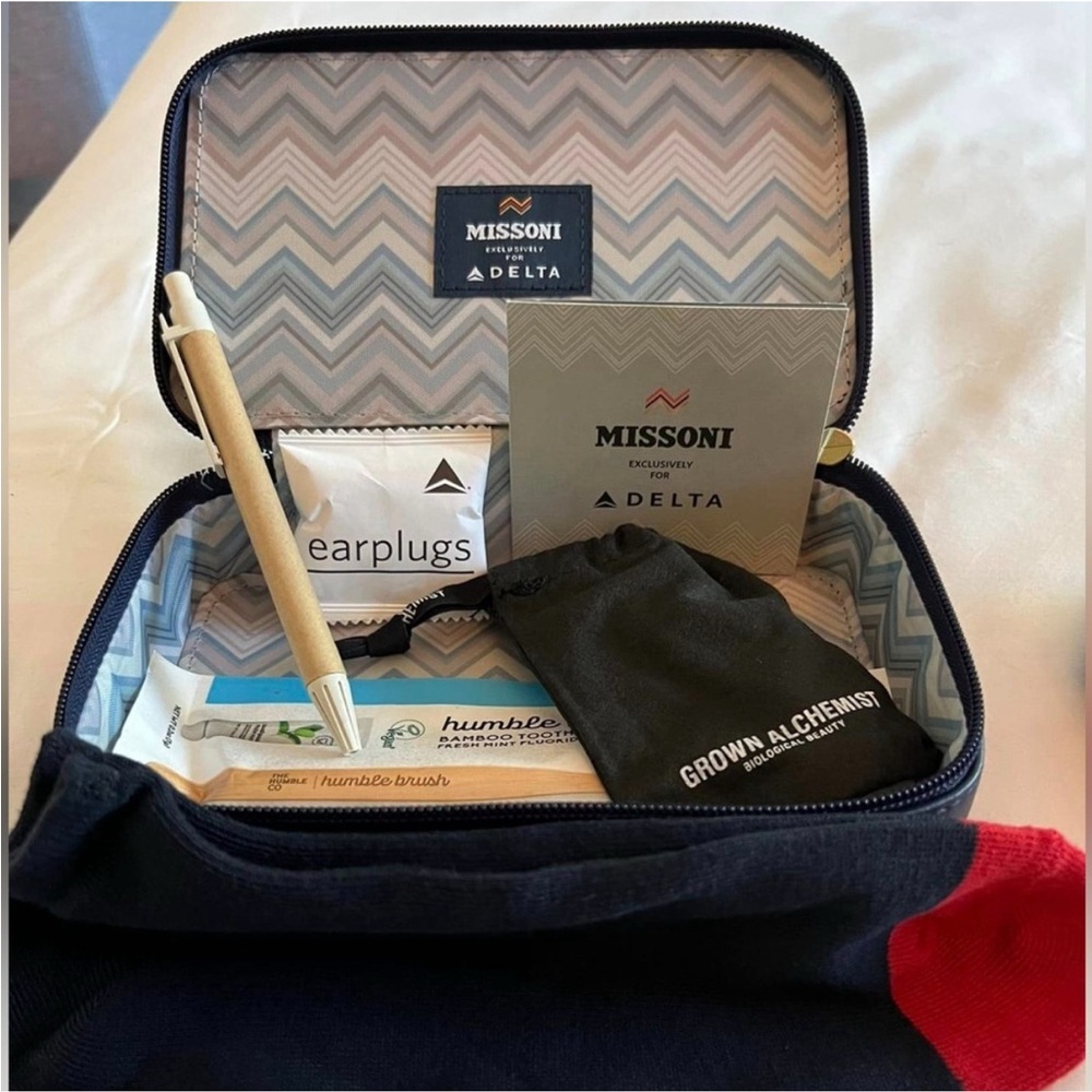 MISSONI for Delta One Amenity Kit - Missoni x Delta One Dopp Kit NWT Unopened